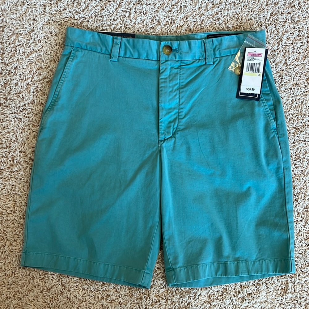 Men’s Vineyard Vines green shorts.